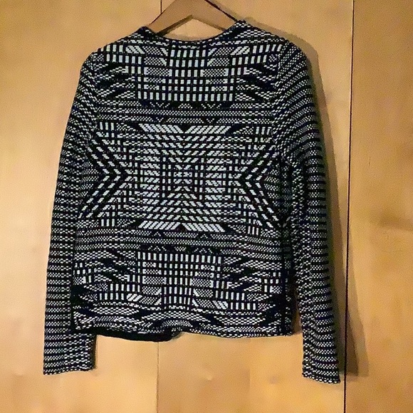 H&M black and white striped/tribal print blazer, size small - Picture 4 of 4